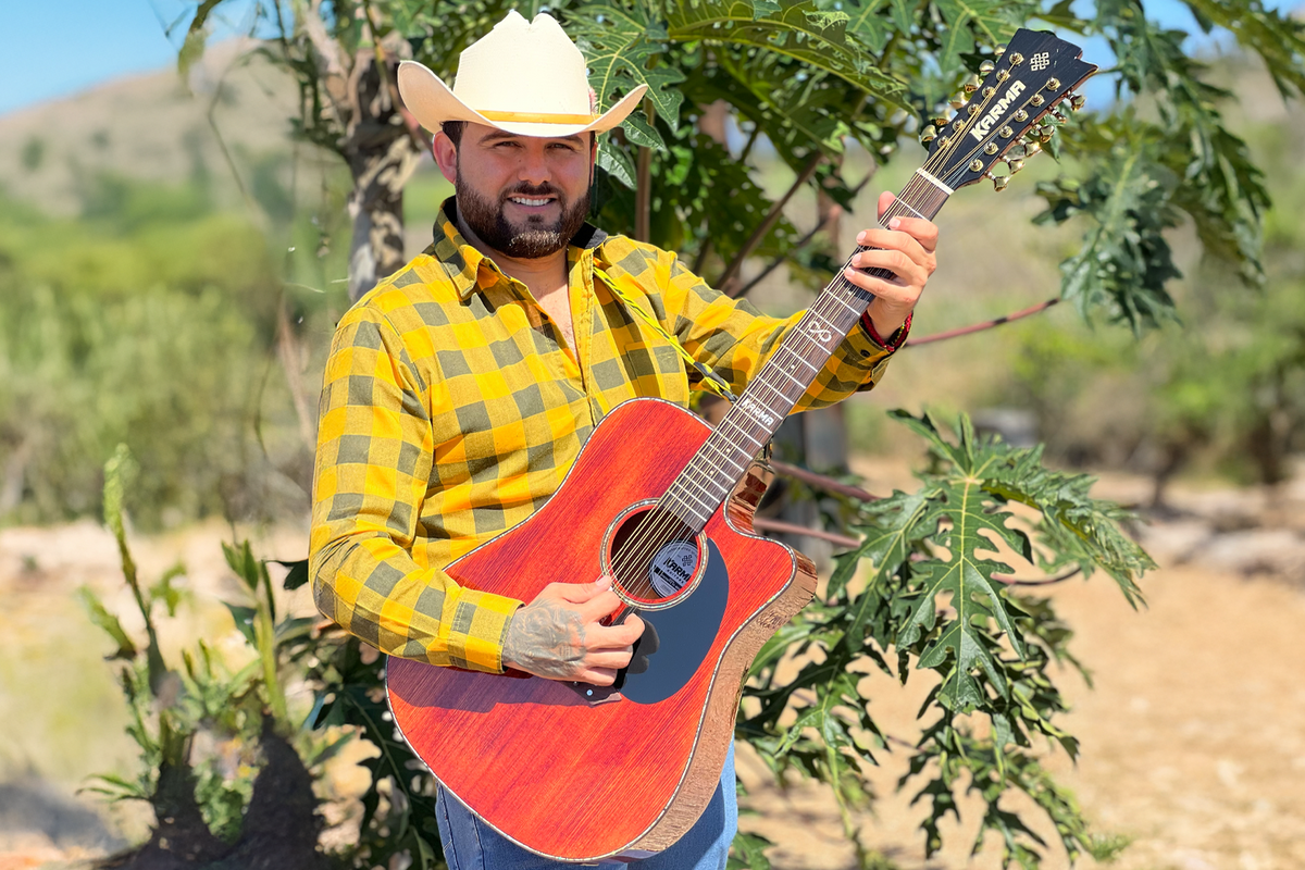 Miguel Montoya Jr., artista de Karma Guitars